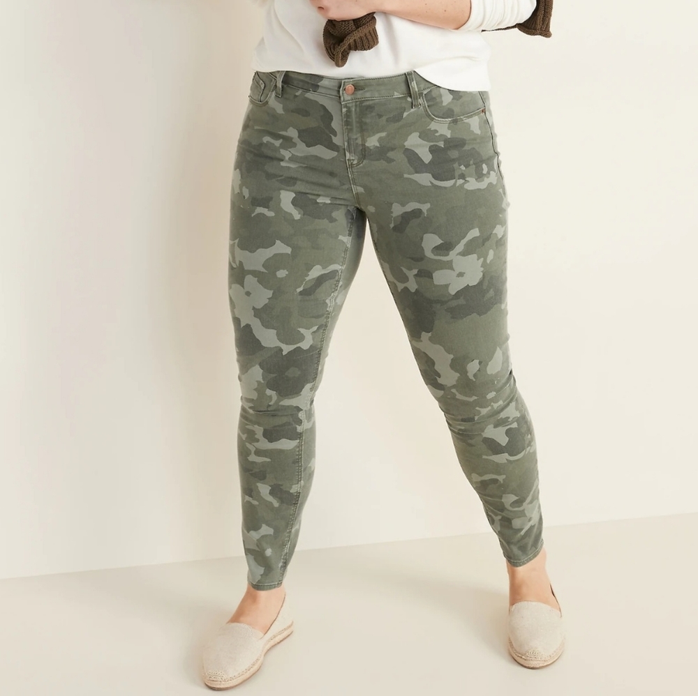 Old Navy Camo Rockstar Super Skinny 16P Jeans